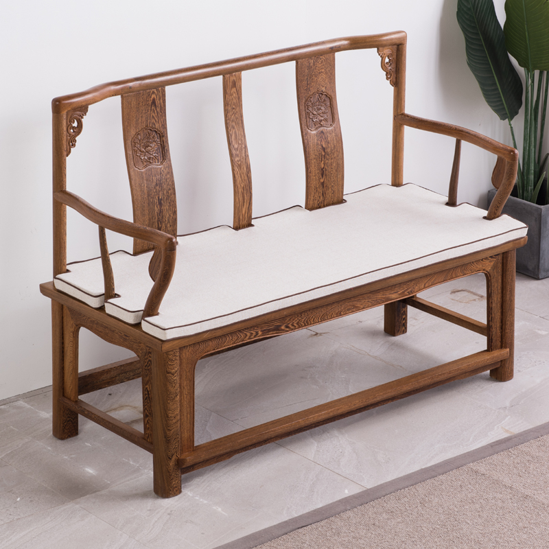 红木新宠，简约雅致——探索鸡翅木沙发在现代中式客厅中的魅力